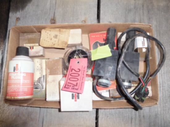 FLAT OF MISC ITEMS