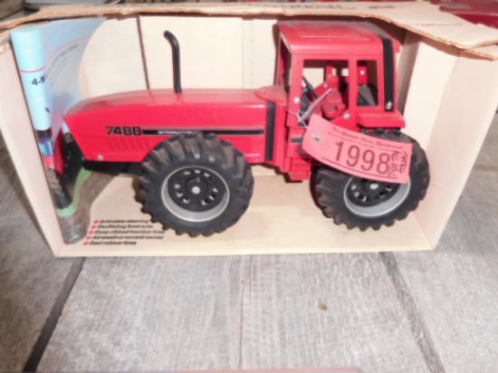 IH 7488 TRACTOR - TOY