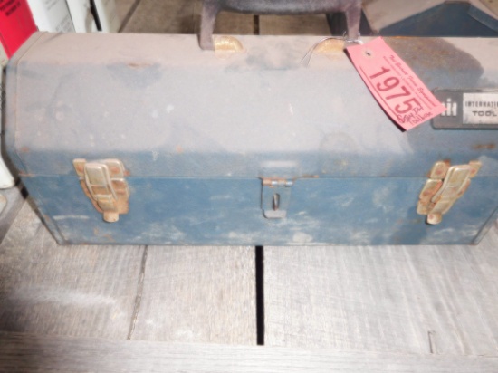 GRAY IH TOOL BOX
