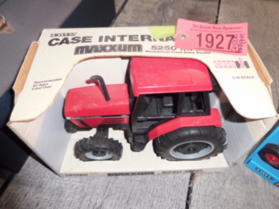 IH 5250 MFD - ERTL