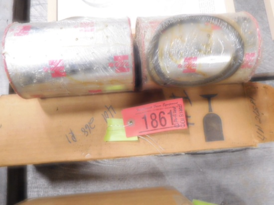 (2) AIR FILTERS & (2) OIL FILTERS