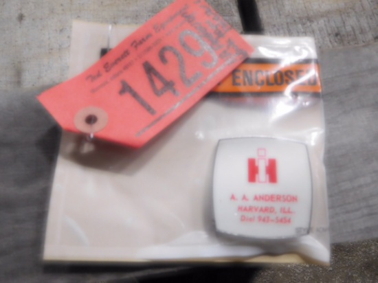 WHITE TAPE MEASURE - AA ANDERSON