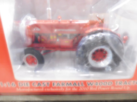 FARMALL W400 1/16 DIECAST TRACTOR