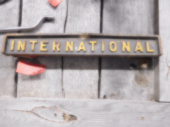 IH CAST IRON EMBLEM