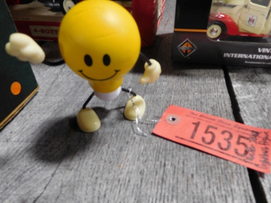 NAVISTAR IDEAS PROGRAM LIGHTBULB FIGURE