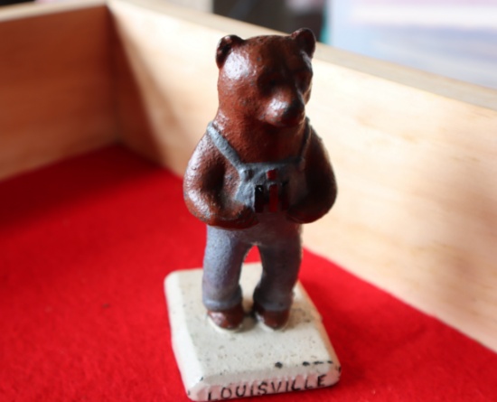LOUISVILLE BEAR STATUE