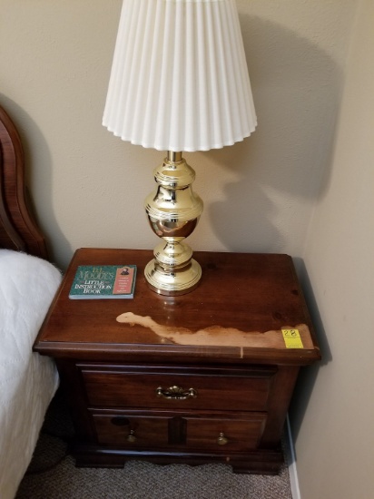 Night Stand with Lamp