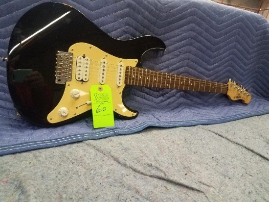 Yamaha EG 112C Electric Guitar