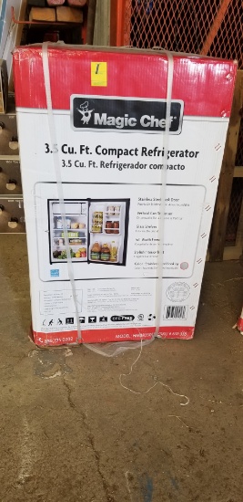 Magic Chef 3.5 Cu Ft Compact Refrigerator