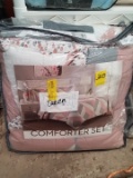 Queen Comforter Set