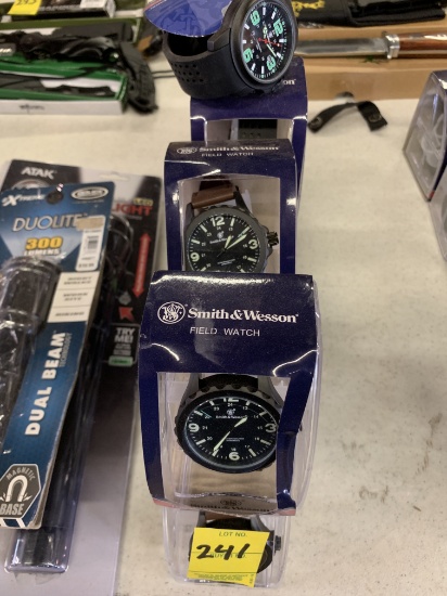 10 Smith & Wesson Field Watches