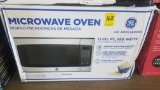 Ge Microwave Oven 1.1 Cu. Ft. 950 Watts