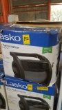 Lasko Max Performance Pivoting Utility Fan