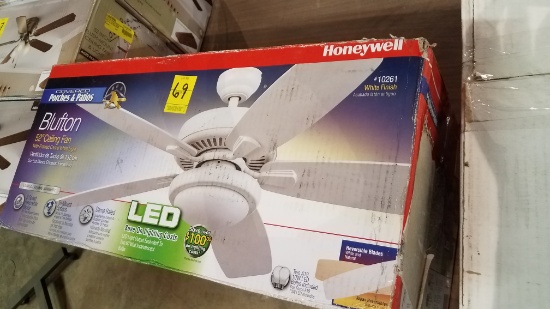 Honeywell Blufton 52" Ceiling Fan With Light
