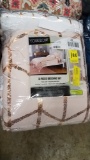 Your Zone 3-piece Bedding Set Twin