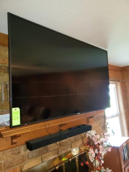 Hisense TV 65" & RCA Soundbar