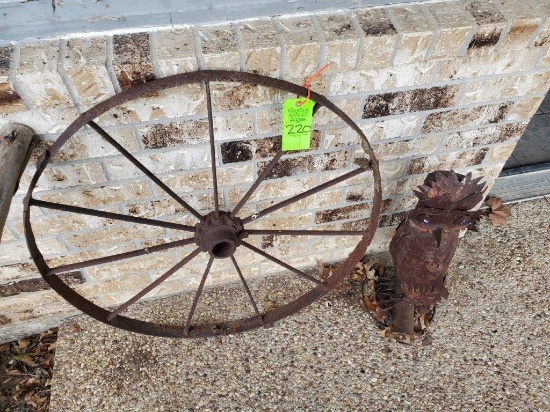 Wagon Wheel 33" & Metal Owl