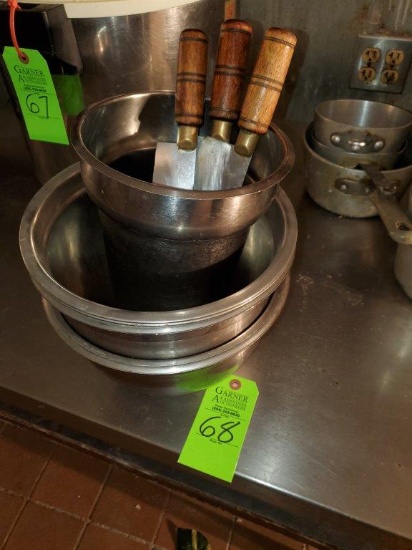 Bowls & Knives with Wood Handles