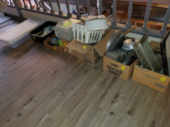 Box Lots of Misc. Restaurant Items