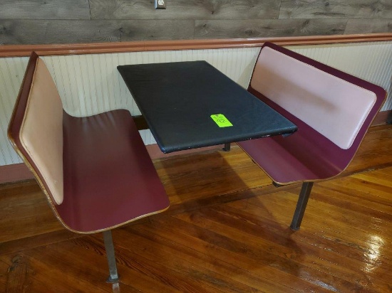 Laminate Contour Wall Booth with Padded Back