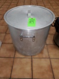 Large Stock Pot with Stainer