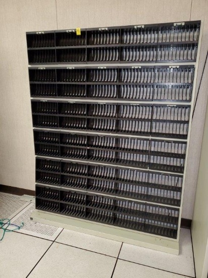 2 Storage Racks