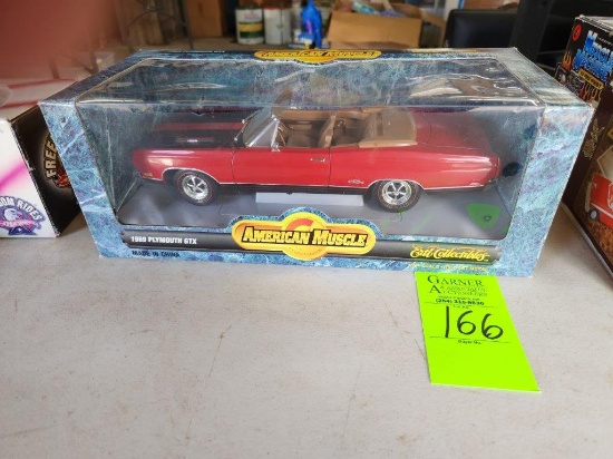 Ertl American Muscle '69 Plymouth GTX Hemi Convertible
