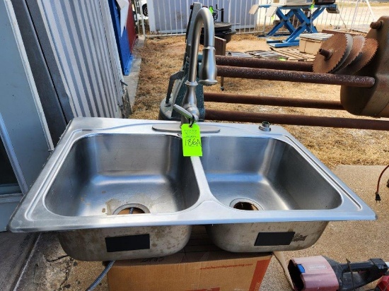Stainless Steel Kitchen Sink & Faucet