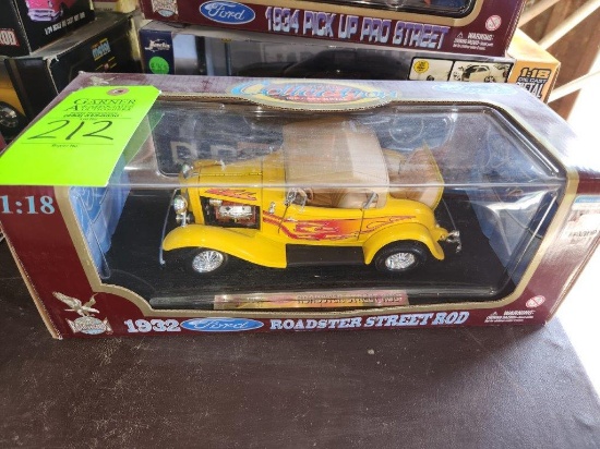 Road Legends 1932 Ford Roadster Street Rod Die-Cast Car