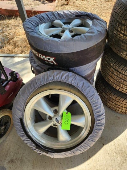 P Zero Nero 235/55ZR17 Set of 4 Wheels (Ford) & Tires
