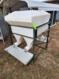 Gravity Feeder