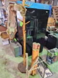 Wooden Rack & Misc. Wood Décor