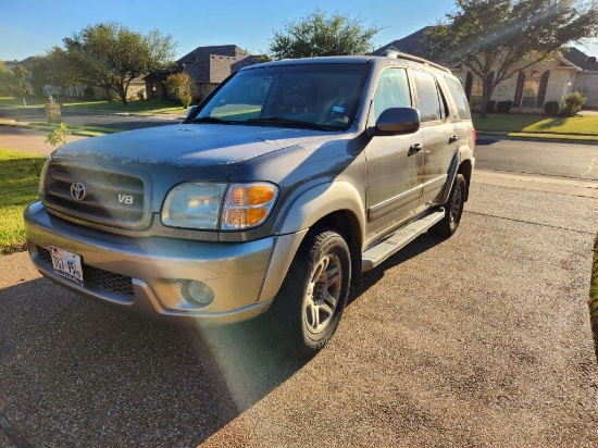 2004 Toyota Sequoia iforce V8 - Miles 223,979