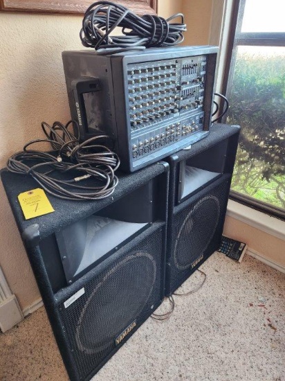 Yamaha EMX 88s Powered Mixer & 2 Yamaha Speakers