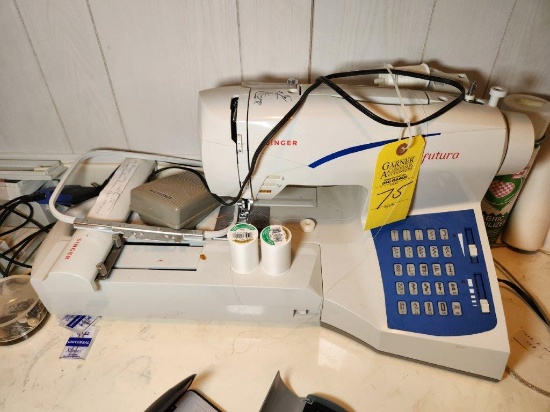 Singer Furtura Sewing Machine