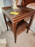 2 Side Tables