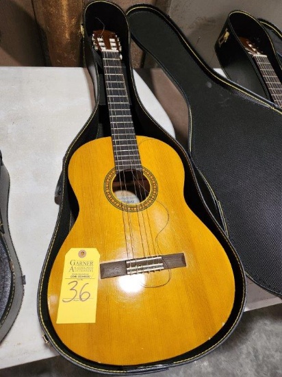 Yamaha CGS103A 3/4 Size Classical Guitar - Broken String