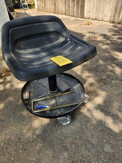 Sunex Tools Mechanic Stool