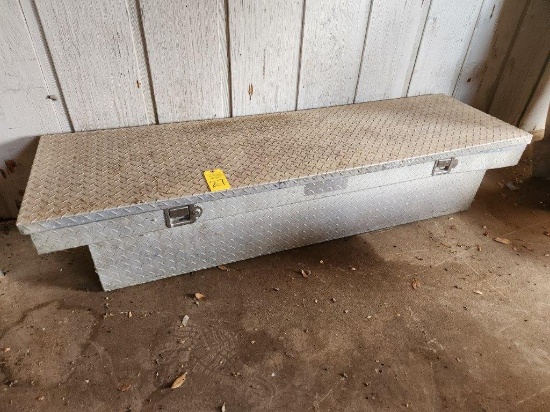 Diamond Plate Truck Tool Box 71"