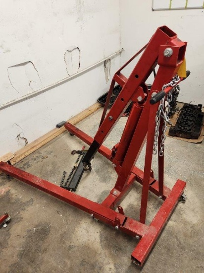 Strongway 2 Ton Hydraulic Engine Hoist with Load Leveler