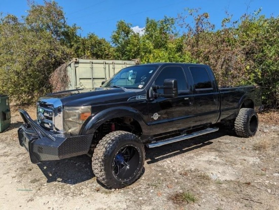 2012 Ford F-350 Lariat 4WD Crew Cab - Miles 208,529