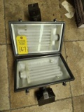 2 Floodlights