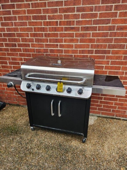 Char-Broil Gas Grill 5 Burner - Propane