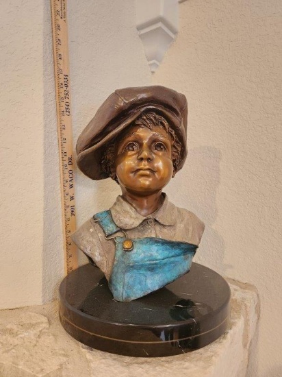 Bronze Bust of a Newsboy by Carolyn Williams 1994 #14/40