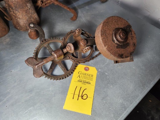 Vintage Metal Apple Peeler