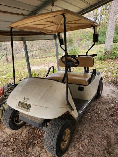 EZ GO Electric Golf Cart w/ NIB Windshield - No charger