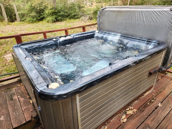 Emerald Spa w/ Cover 70"*81" Jet Pump is working, Blower is not working