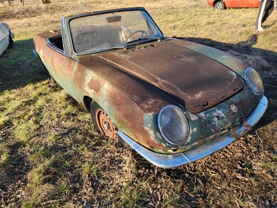Fiat - Appears to be 1967-1971 850 Spider Model - No Title