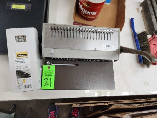 GBC Plastic Spiral Binding Machine