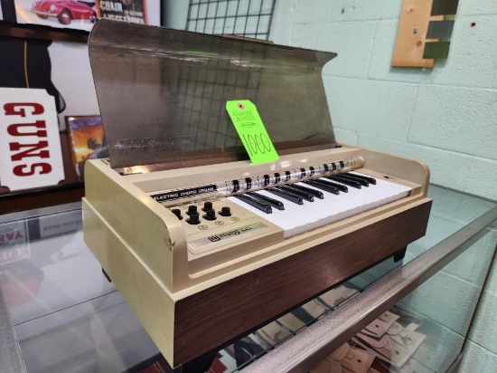 Magnus Electric Chord Organ